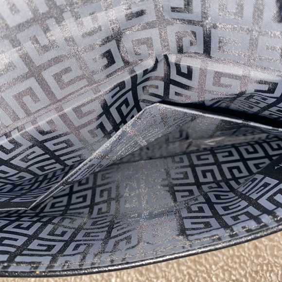 Givenchy Parfums clutch - Picture 5 of 6